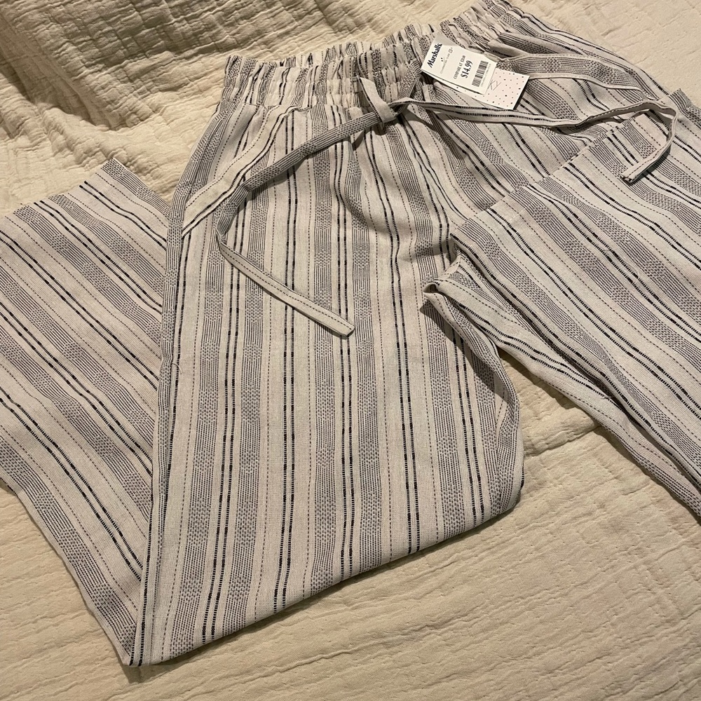 Stretchy linen style pants